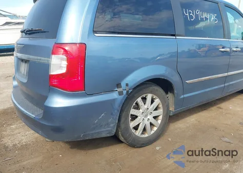 2012 Chrysler Town & Country Touring-L z USA, uszkodzony, nr VIN 2C4RC1CG8CR105960